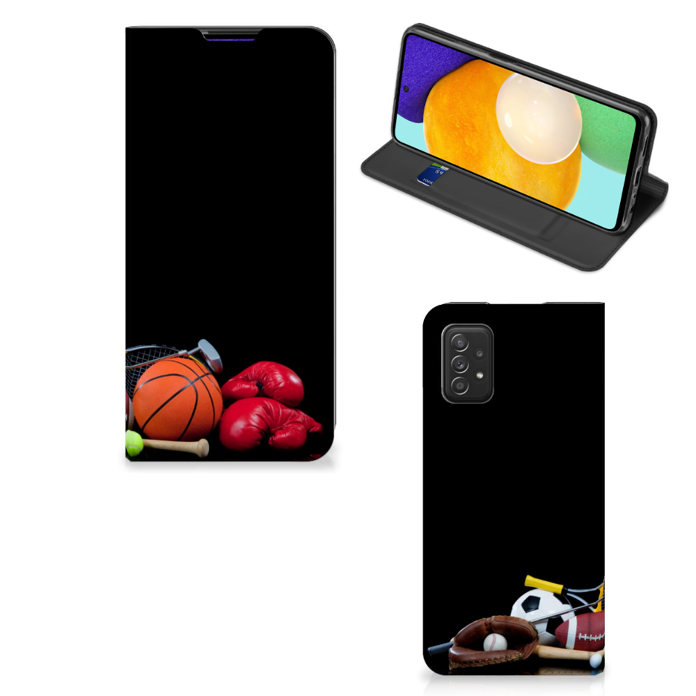 Samsung Galaxy A03s Hippe Standcase Sports met sportuitrusting zoals basketballen en bokshandschoenen.
