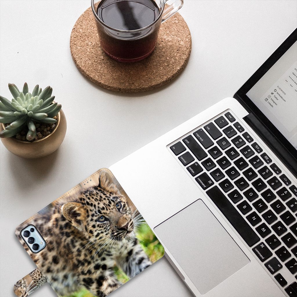 OPPO Find X3 Lite Telefoonhoesje met Pasjes Baby Luipaard