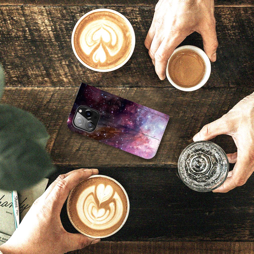 Stand Case voor iPhone 14 Pro Galaxy - B2C Telecom