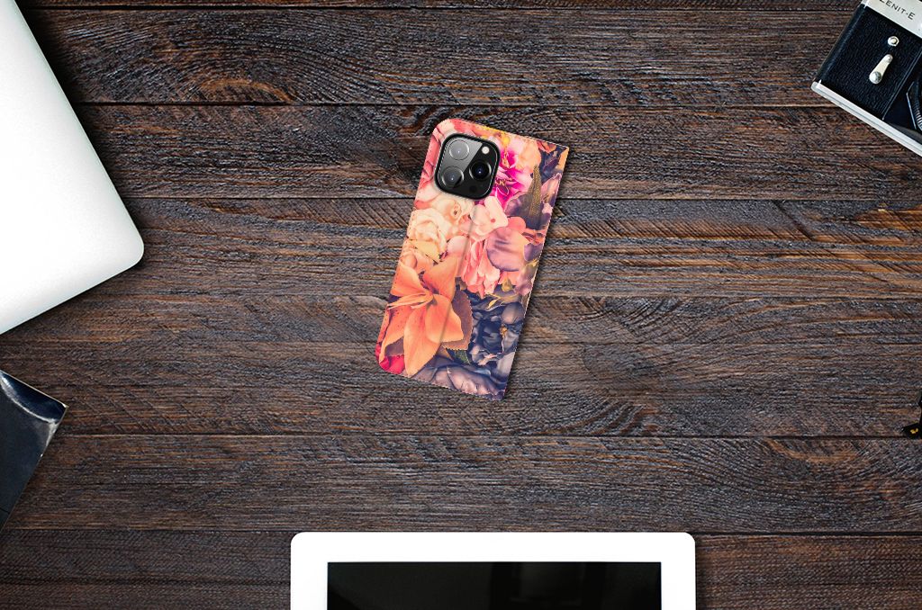 iPhone 14 Pro Max Smart Cover Bosje Bloemen - B2C Telecom