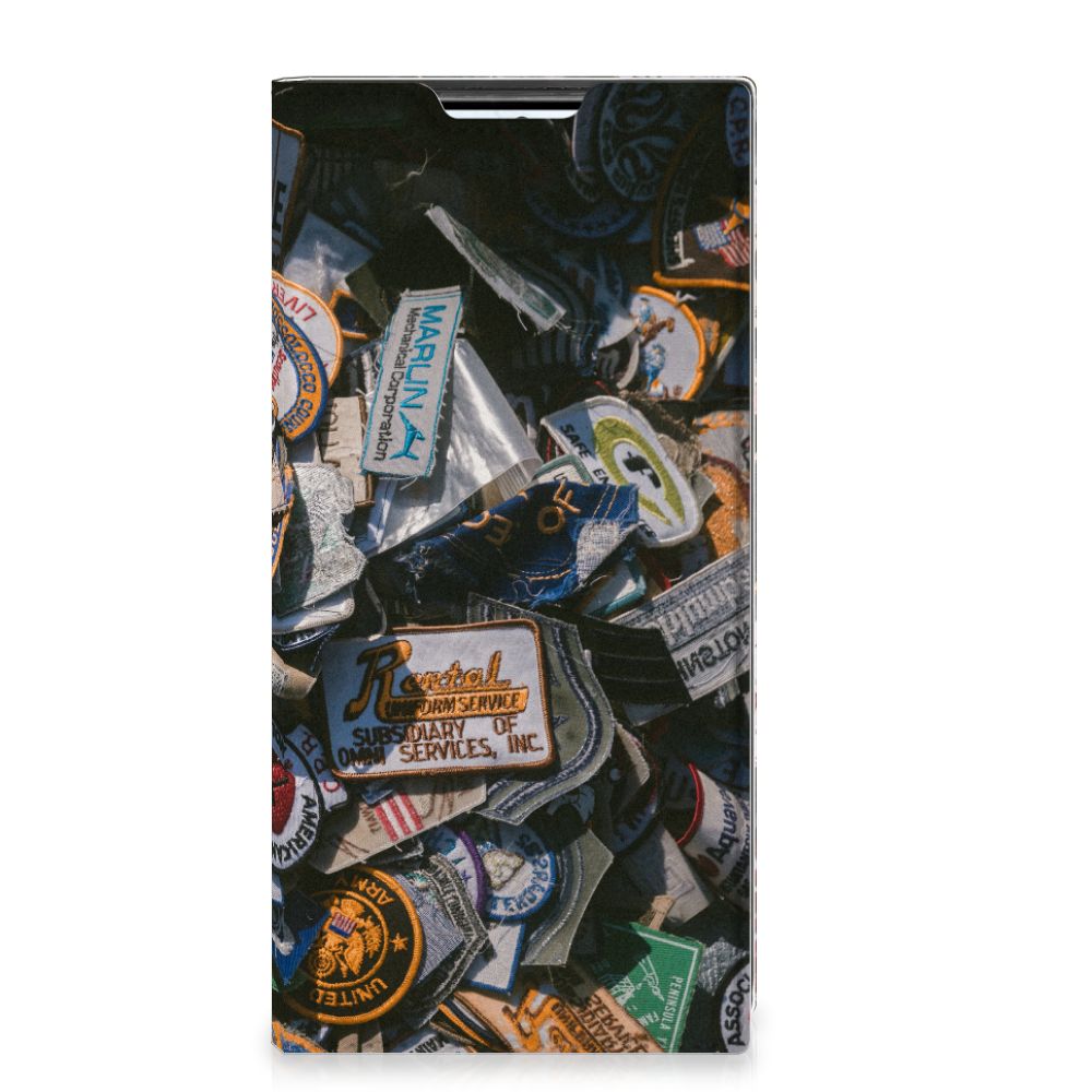 Samsung Galaxy S22 Ultra Stand Case Badges - B2C Telecom