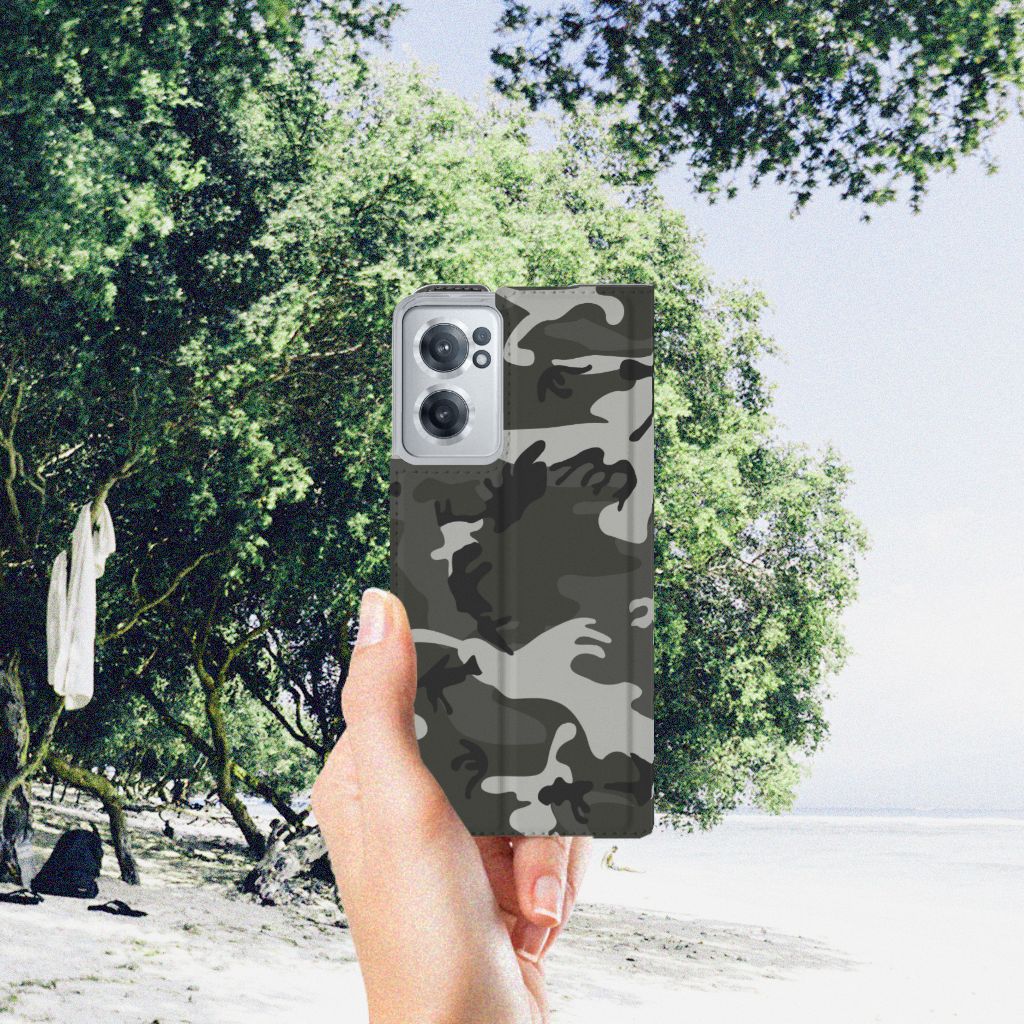 OnePlus Nord CE 2 5G Hoesje met Magneet Army Light - B2C Telecom