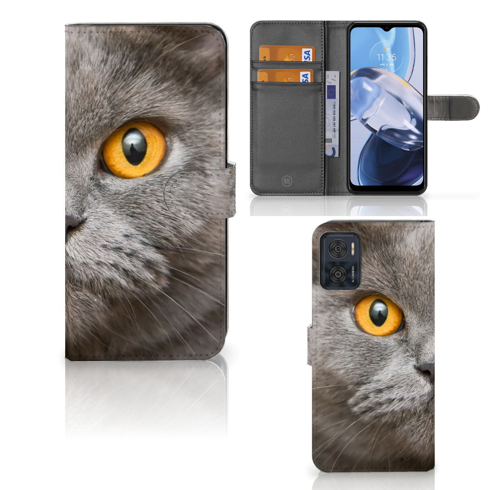 Telefoonhoesje met Pasjes Motorola Moto E22 | E22i Britse Korthaar, opvallende foto van Britse korthaar met gele ogen.