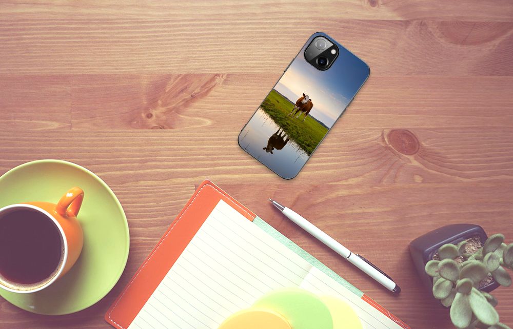 Apple iPhone 13 | iPhone 14 Dierenprint Telefoonhoesje Koe B2C Telecom
