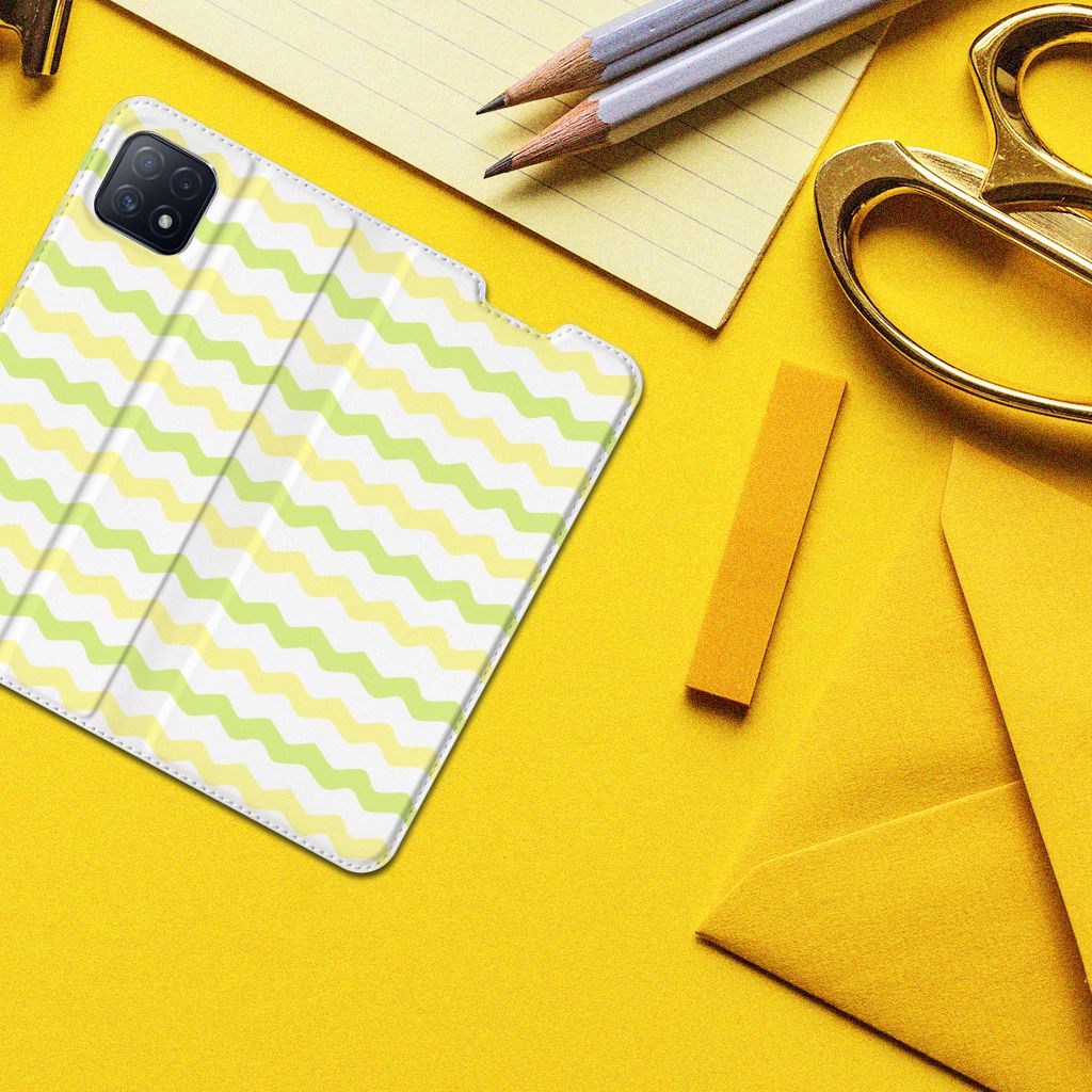 OPPO A73 5G Hoesje met Magneet Waves Yellow - B2C Telecom