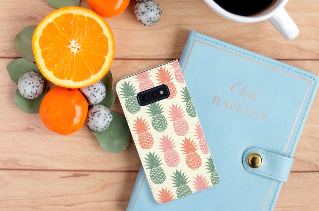 Samsung Galaxy S10e Flip Style Cover Ananas