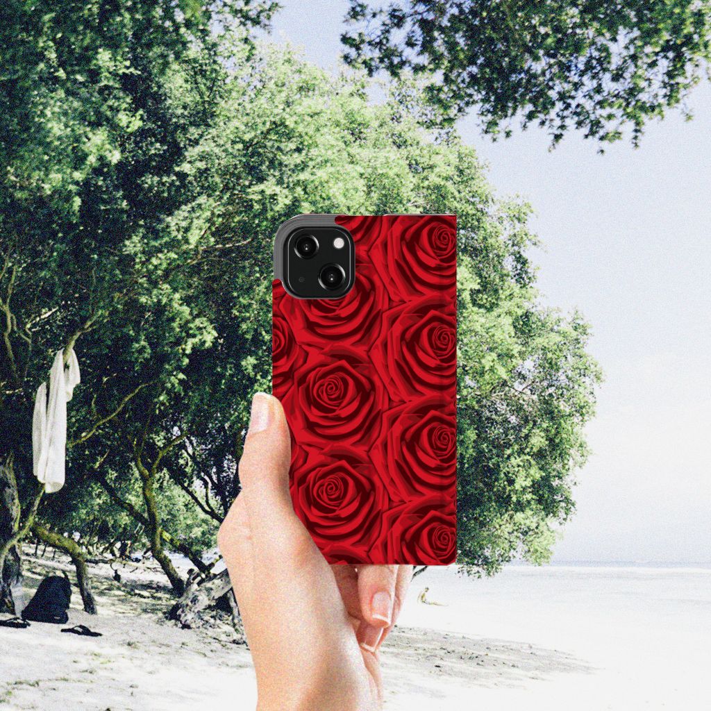 iPhone 13 Smart Cover Red Roses