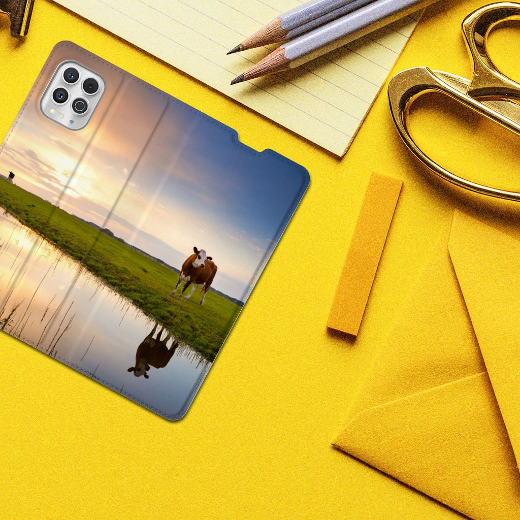 Motorola Moto G100 Hoesje maken Koe - B2C Telecom