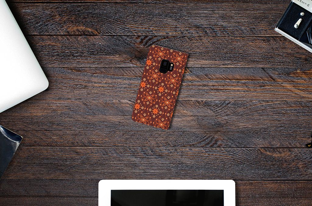 Samsung Galaxy S9 Hoesje met Magneet Batik Brown