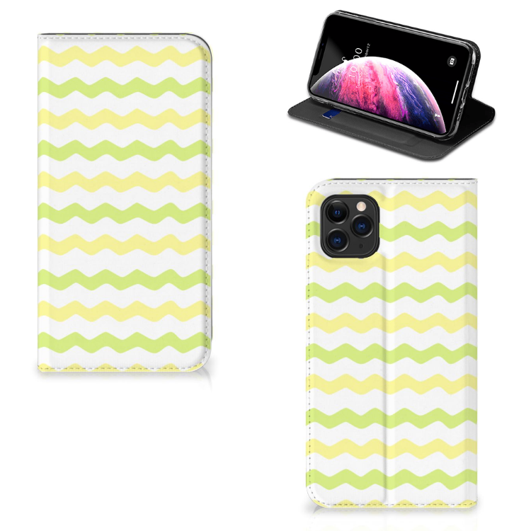Apple iPhone 11 Pro Max Hoesje met Magneet Waves Yellow