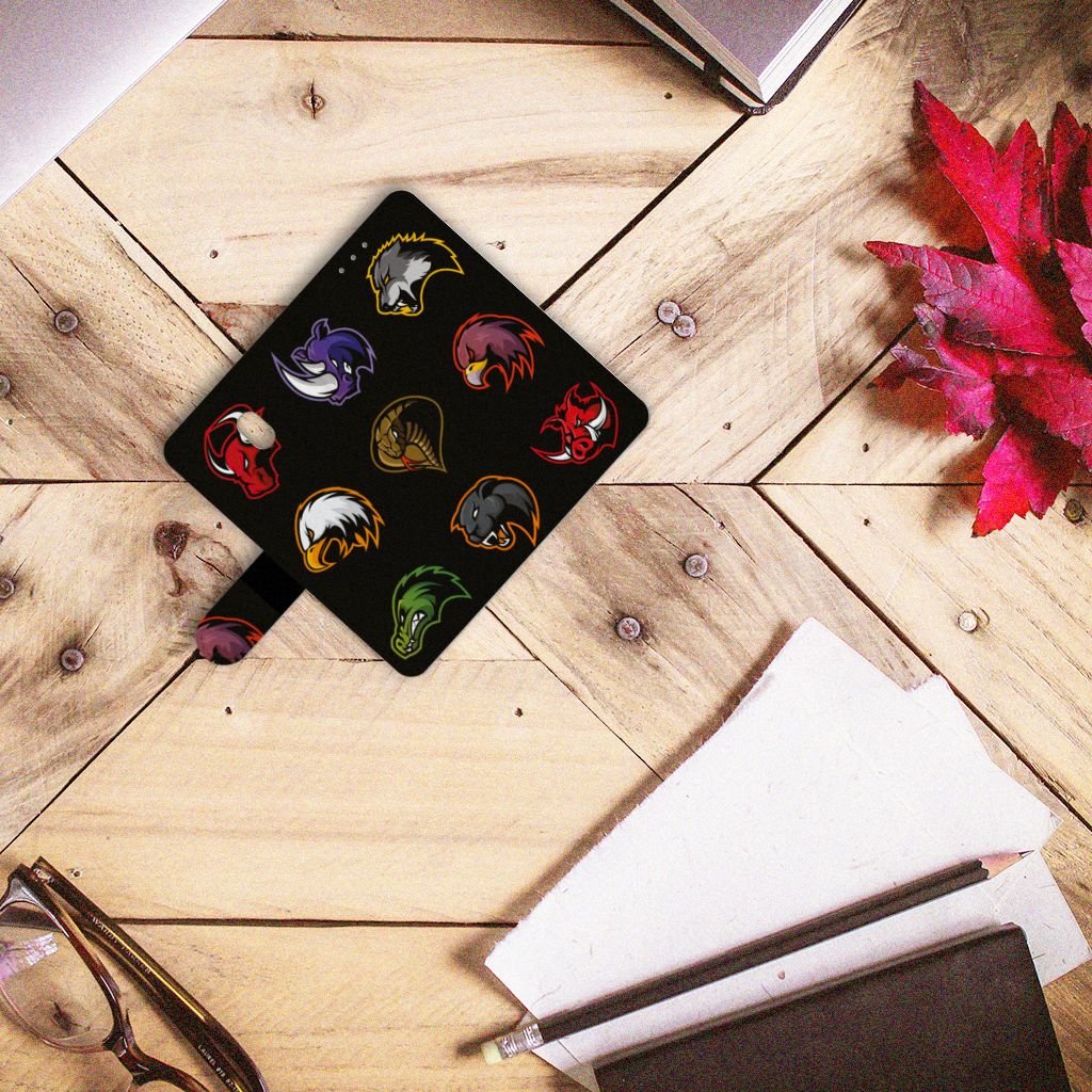 Xiaomi Redmi 8A Leuk Hoesje Cartoon met verschillende cartoonafbeeldingen op een zwart achtergrond