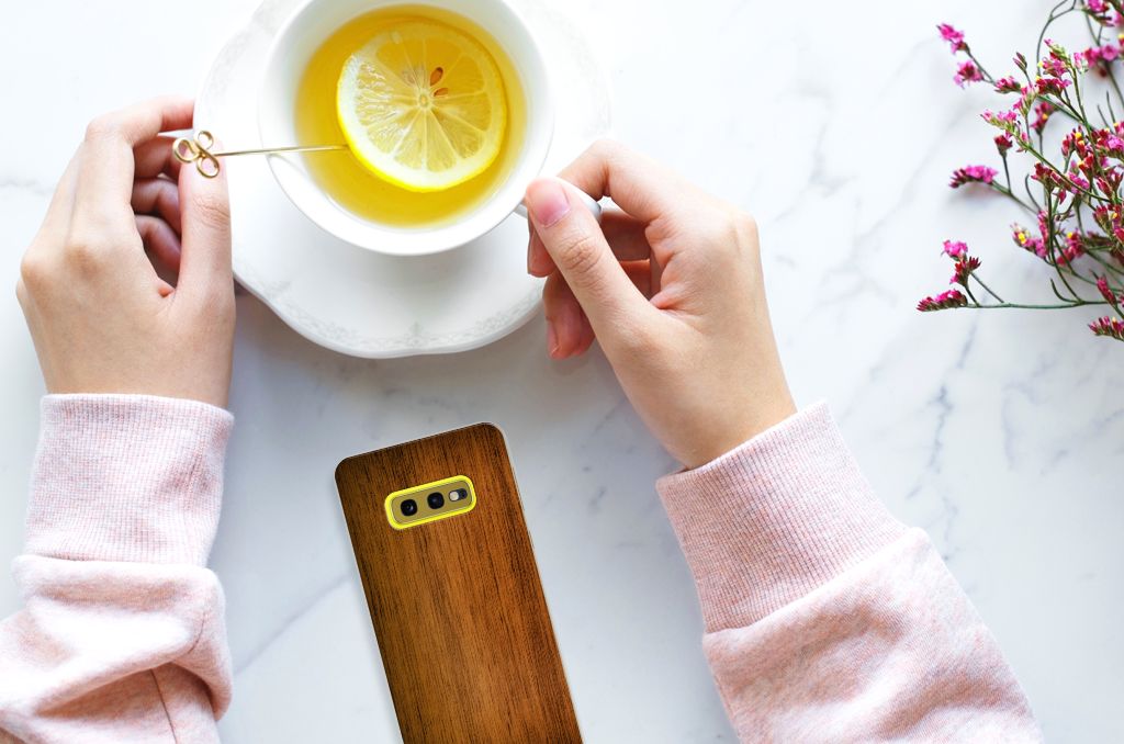 Samsung Galaxy S10e Bumper Hoesje Donker Hout