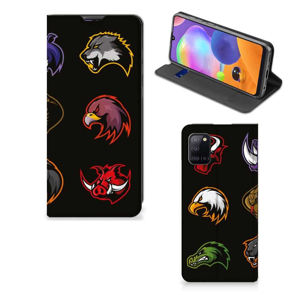 Samsung Galaxy A31 Magnet Case Cartoon met verschillende cartoon dierenkoppen op zwarte achtergrond.
