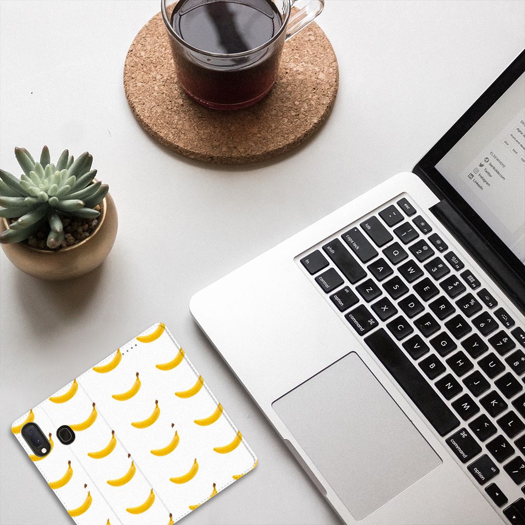 Samsung Galaxy A20e Flip Style Cover Banana