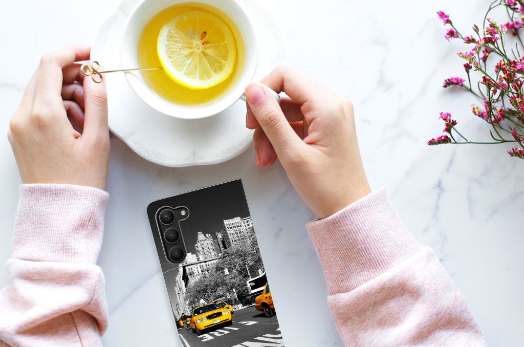 Samsung Galaxy S23 Plus Book Cover New York Taxi - B2C Telecom