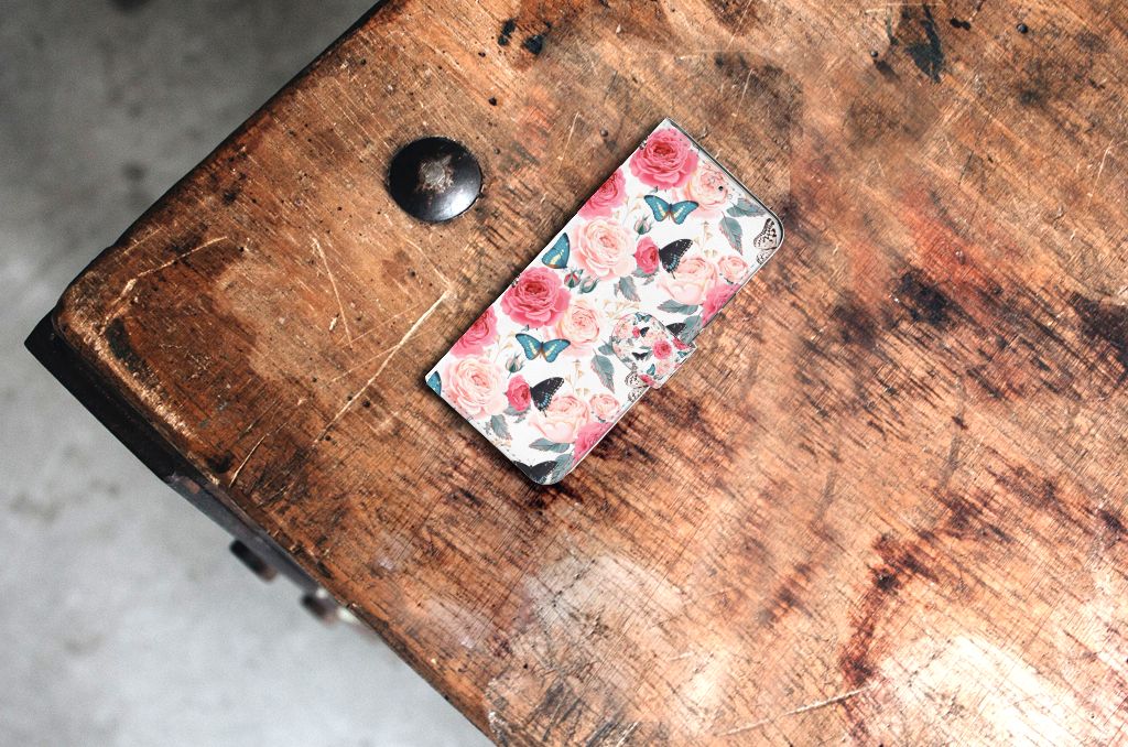 Samsung Galaxy S22 Plus Hoesje Butterfly Roses