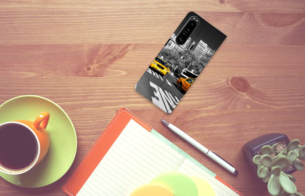 Sony Xperia 1 III Book Cover New York Taxi - B2C Telecom
