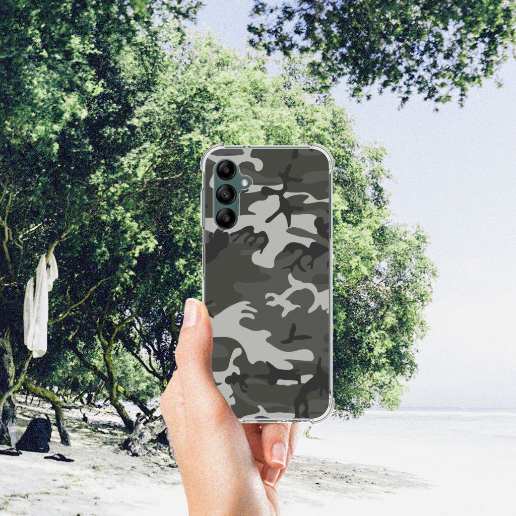 Samsung Galaxy A14 5G/4G Doorzichtige Silicone Hoesje Army Light op strand met bomen