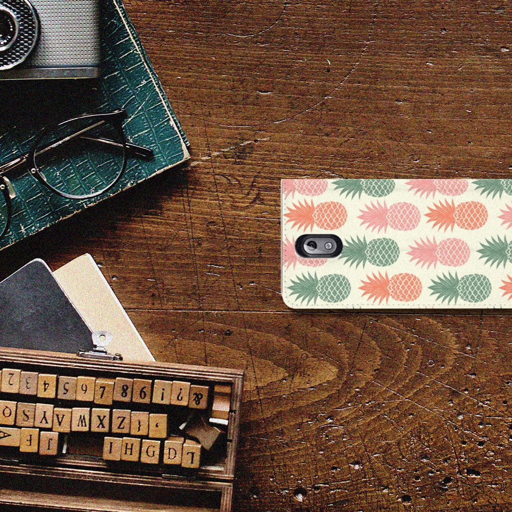 Nokia 3.1 (2018) Flip Style Cover Ananas
