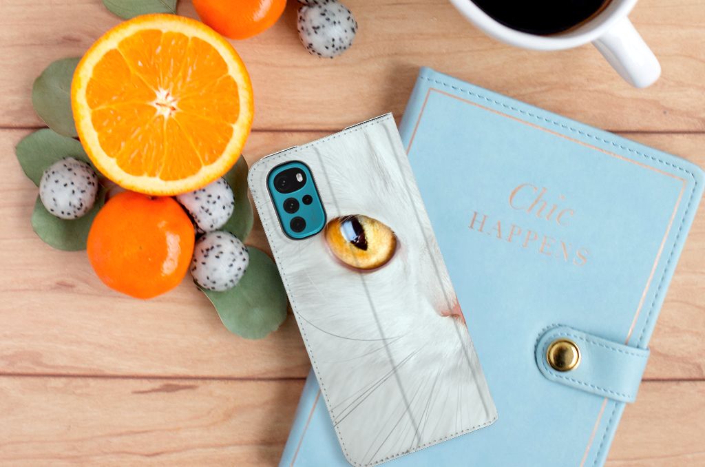 Motorola Moto G22 Hoesje maken Witte Kat - B2C Telecom
