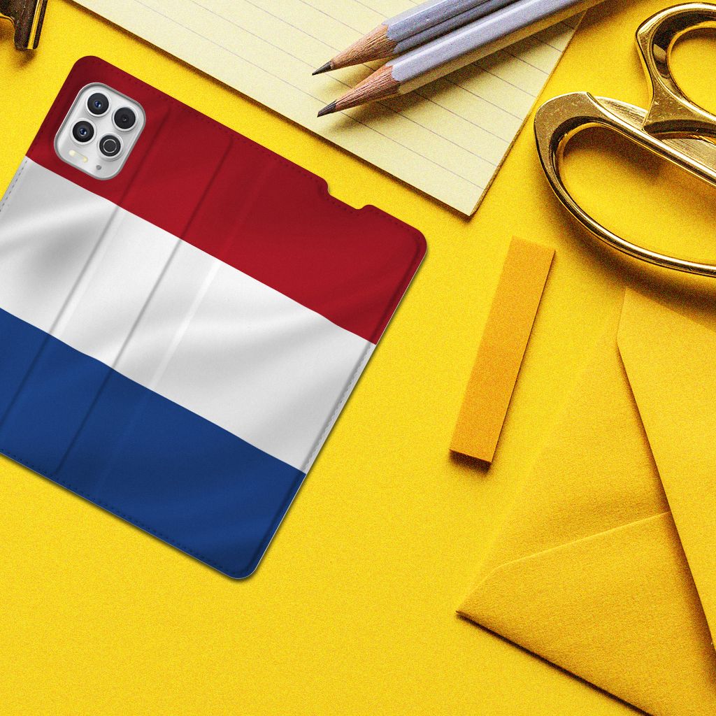 Motorola Moto G100 Standcase Nederlandse Vlag - B2C Telecom