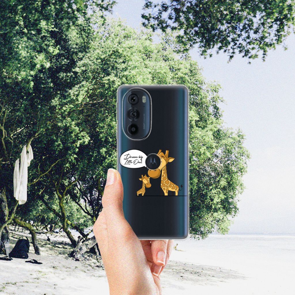 Motorola Edge 30 Pro Telefoonhoesje met Naam Giraffe B2C Telecom