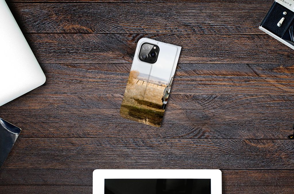 iPhone 14 Pro Max Stand Case Vintage Auto