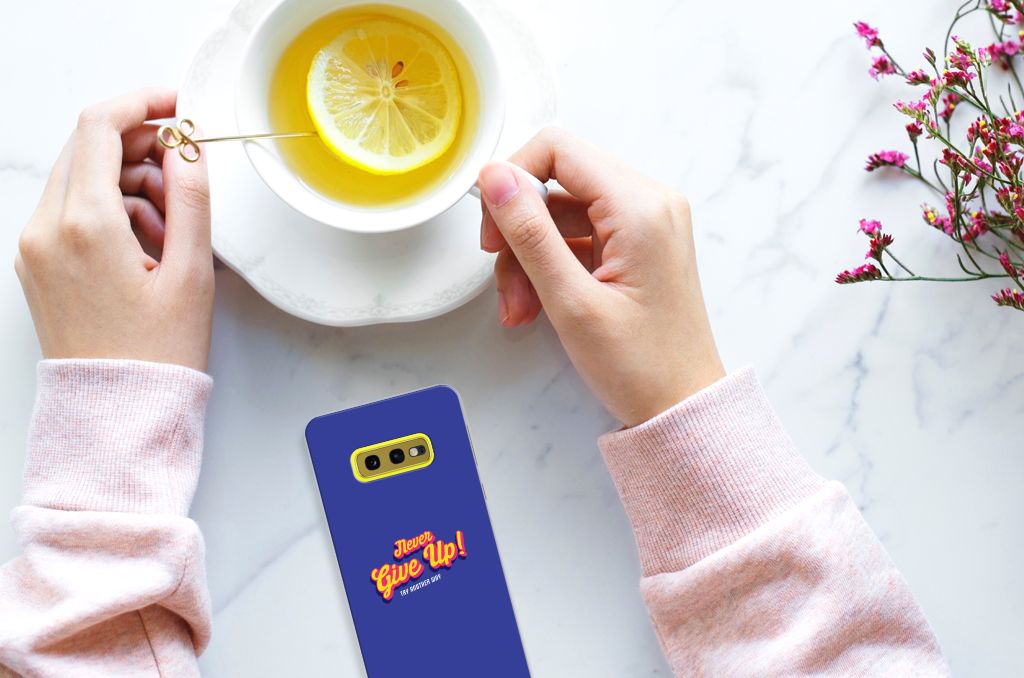 Samsung Galaxy S10e Siliconen hoesje met naam Never Give Up