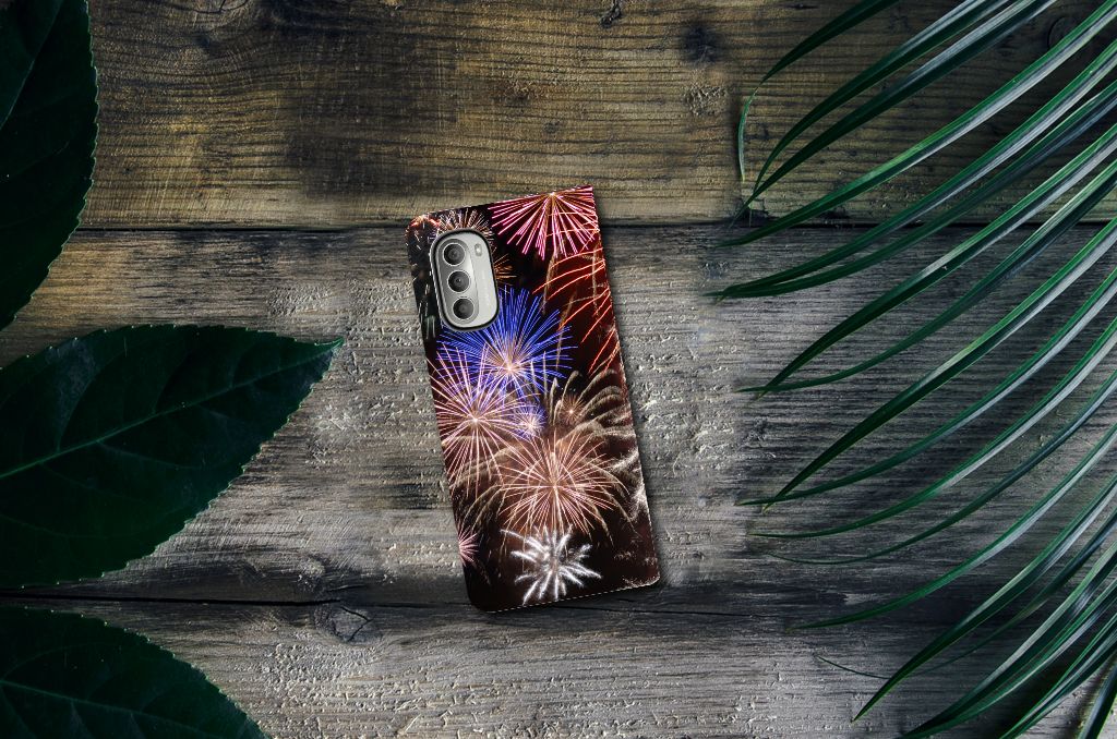 Motorola Moto G51 5G Hippe Standcase Vuurwerk - B2C Telecom