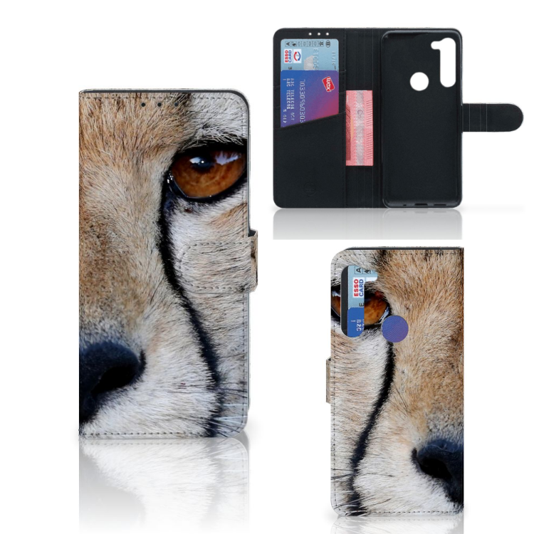 Motorola G8 Power Telefoonhoesje met Pasjes Cheetah met close-up van cheeta's gezicht en pasjesvak.