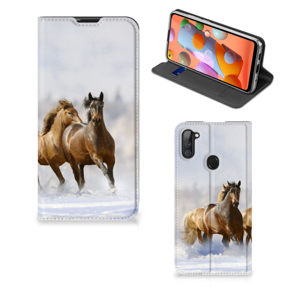 Samsung Galaxy M11 | A11 Hoesje maken Paarden met paardenprint, ideaal voor paardenliefhebbers.