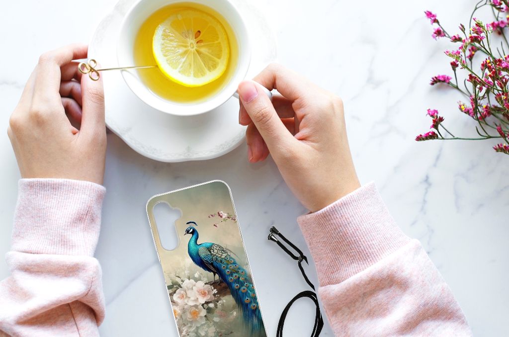 Case Anti-shock voor Samsung Galaxy A14 5G Vintage Pauwen naast een kopje thee met citroen en een bloemenboeket.