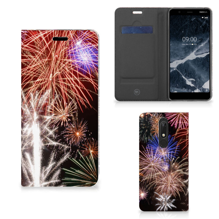 Nokia 5.1 (2018) Hippe Standcase Vuurwerk