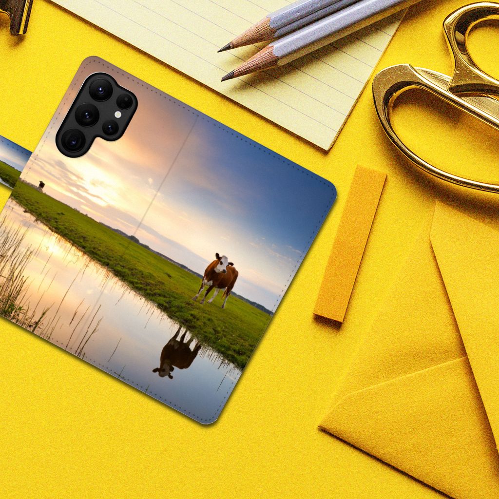 Samsung Galaxy S23 Ultra Telefoonhoesje met Pasjes Koe