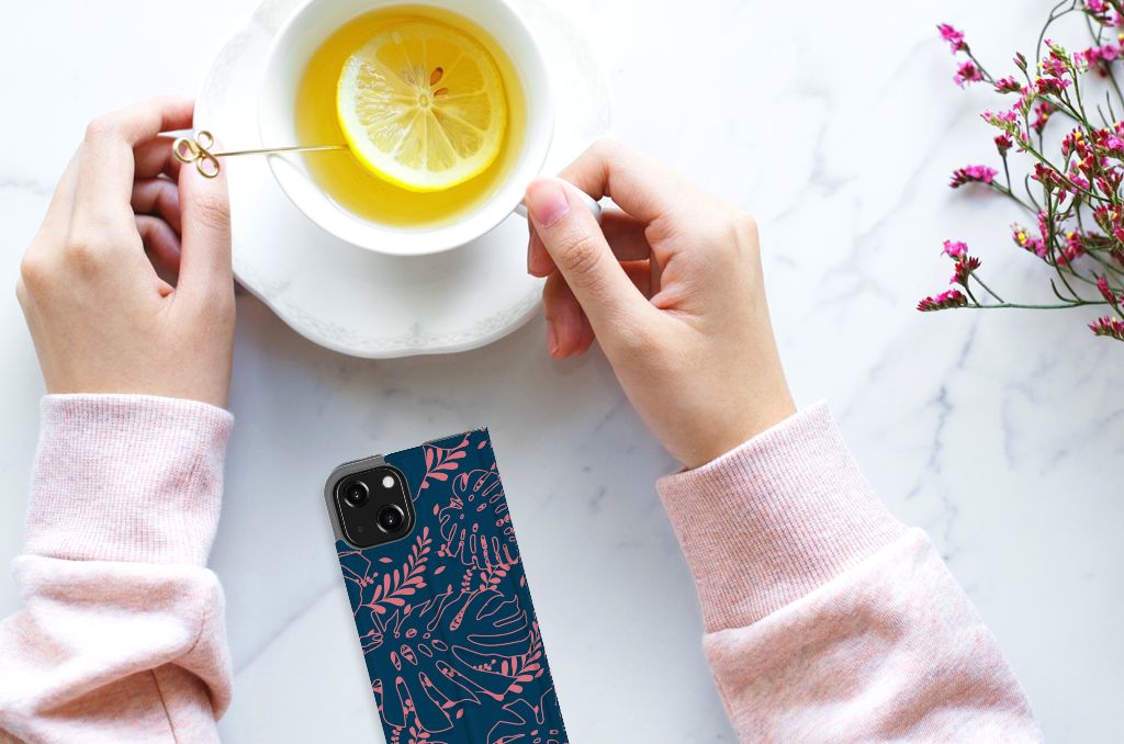 iPhone 13 Mini Smart Cover Palm Leaves - B2C Telecom