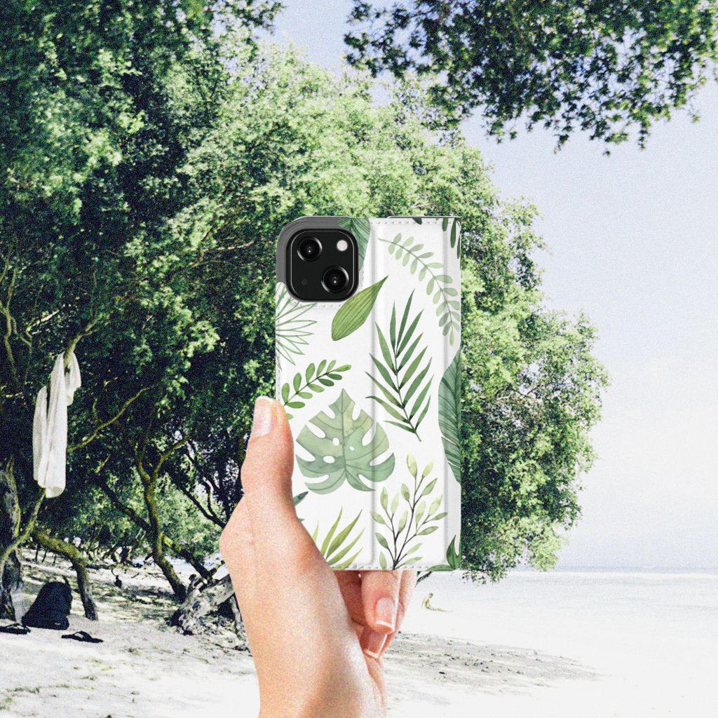 iPhone 13 Smart Cover Leaves