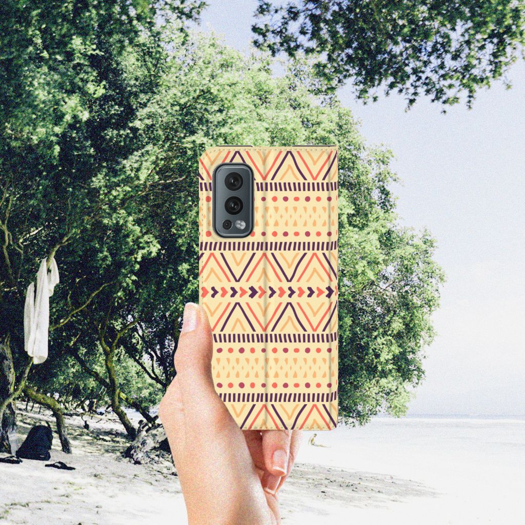 OnePlus Nord 2 5G Hoesje met Magneet Aztec Yellow - B2C Telecom