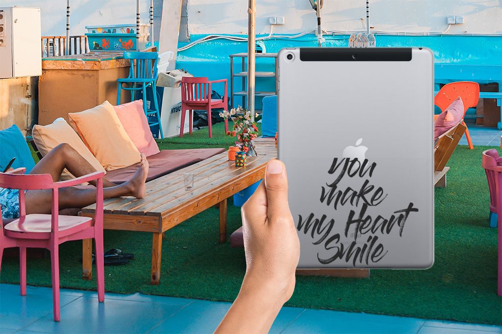 Apple iPad 9.7 2018 | 2017 Back cover met naam Heart Smile