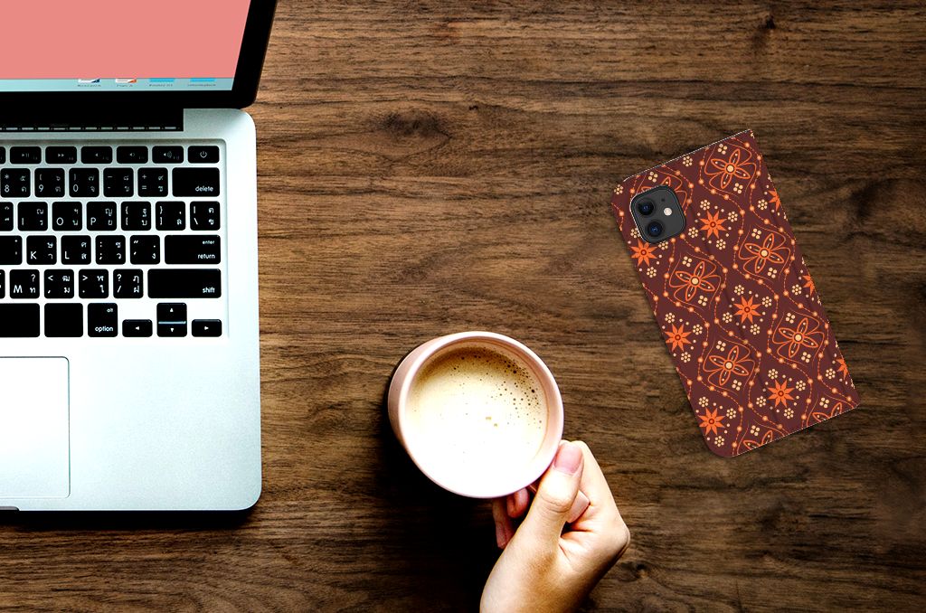 Apple iPhone 11 Hoesje met Magneet Batik Brown