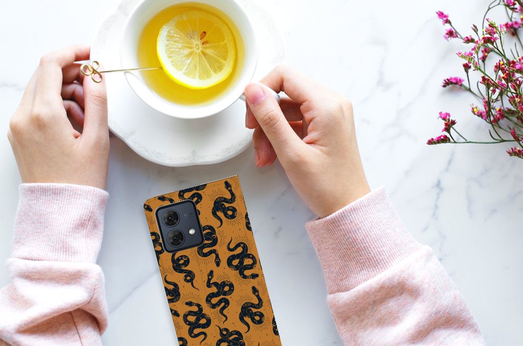 Motorola Moto G84 Hoesje maken Snakes aanzicht
