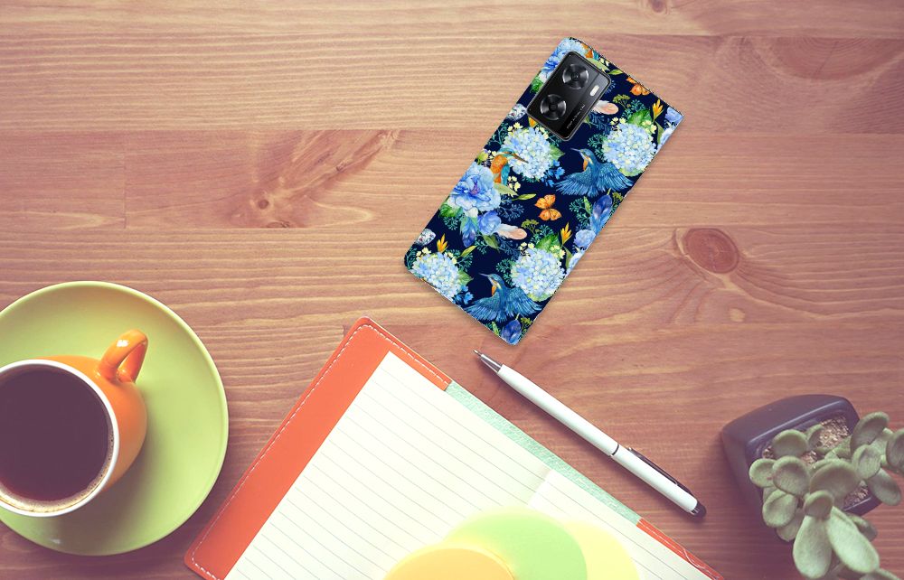 Hoesje maken voor OPPO A57 | A57s | A77 4G IJsvogel tussen bloemen op een bureau met een kopje koffie.