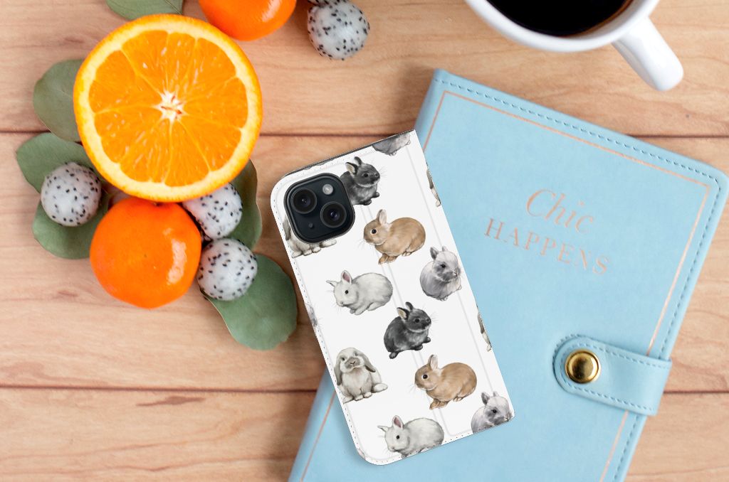 Hoesje maken voor iPhone 15 Konijntjes met schattige konijnen op een kleurrijke achtergrond đ.