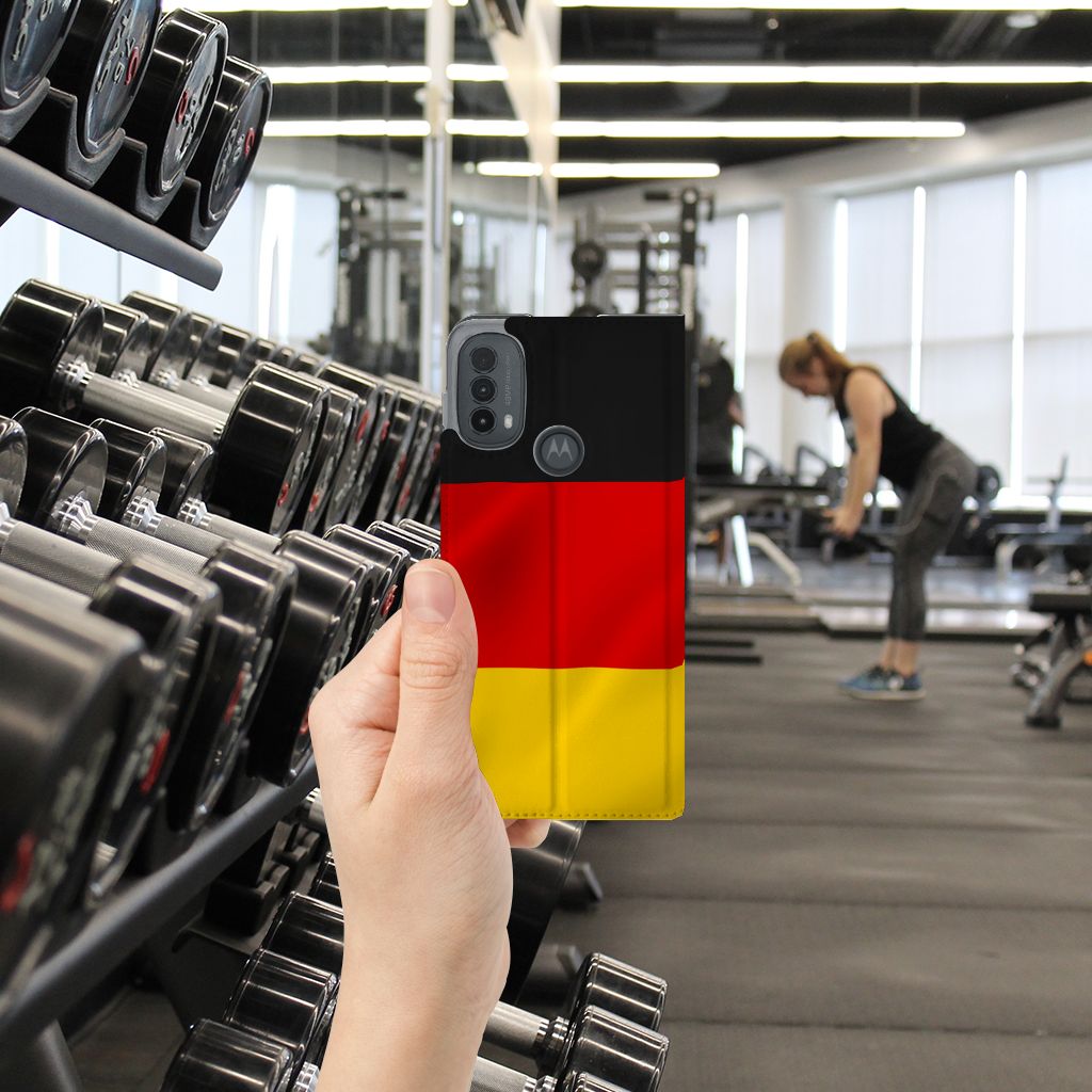 Motorola Moto E20 Standcase Duitsland vlag design aanzicht