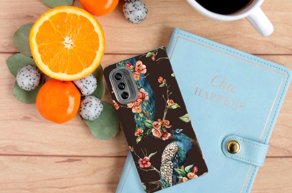 Motorola Moto G62 5G Hoesje maken Pauw met Bloemen design pauwen bloemen aanzicht