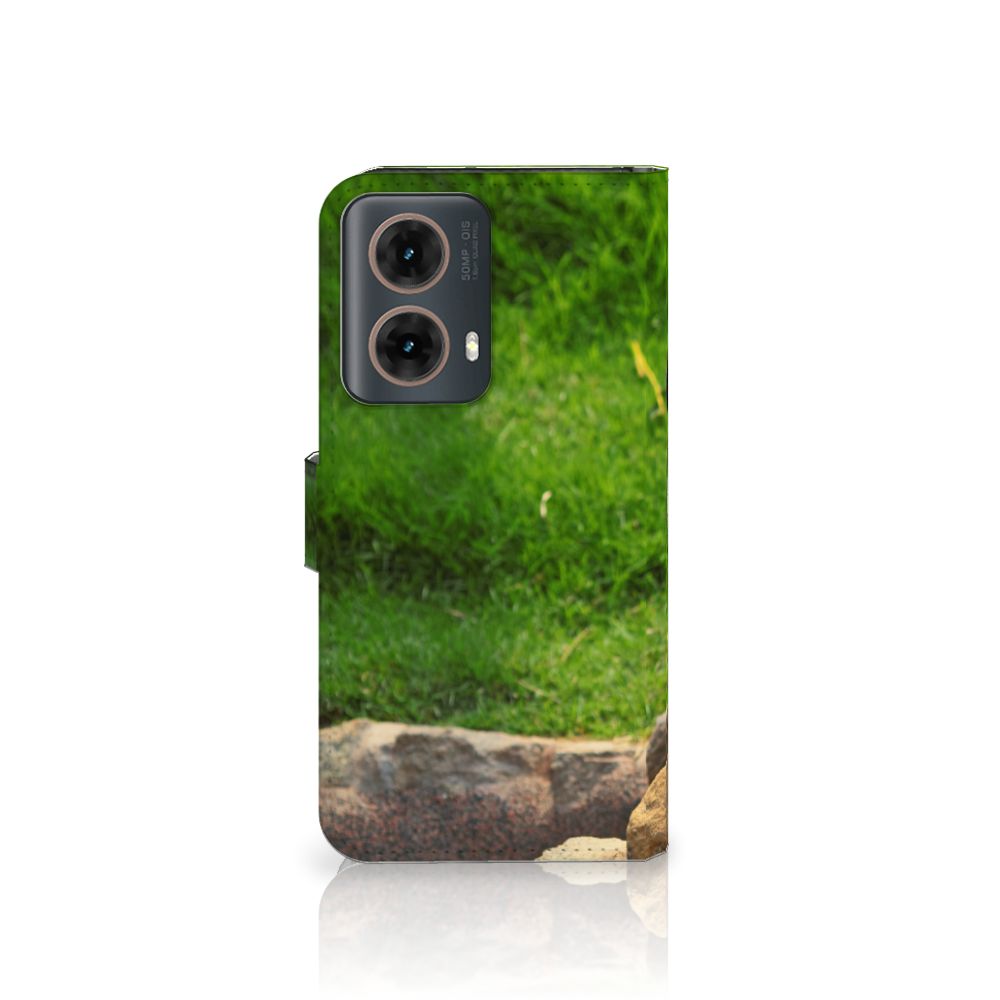 Motorola Moto G85 Telefoonhoesje met Pasjes Panda design panda aanzicht