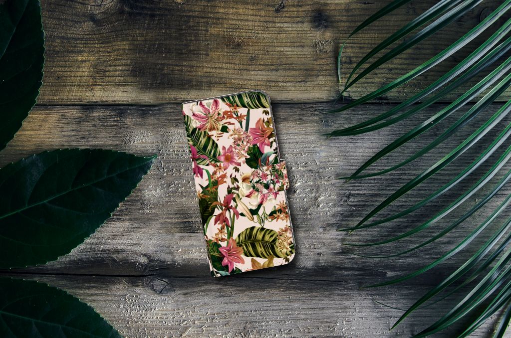 Nokia C12 Hoesje Flowers met tropische bloemen en bladeren voor gebruiksgemak en bescherming đē