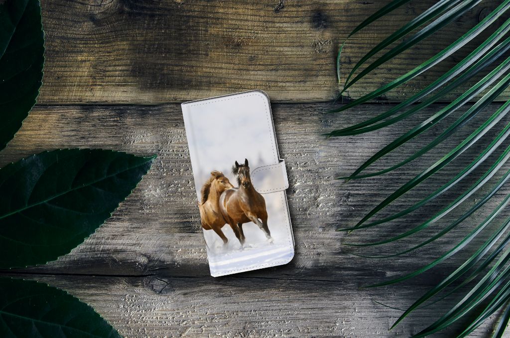Nokia C12 Telefoonhoesje met Pasjes Paarden paarden ontwerp voorkant