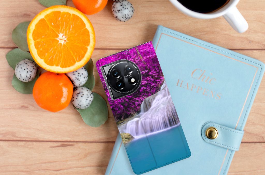 OnePlus 11 Book Cover Waterval smartphone waterafbeelding bovenaanzicht