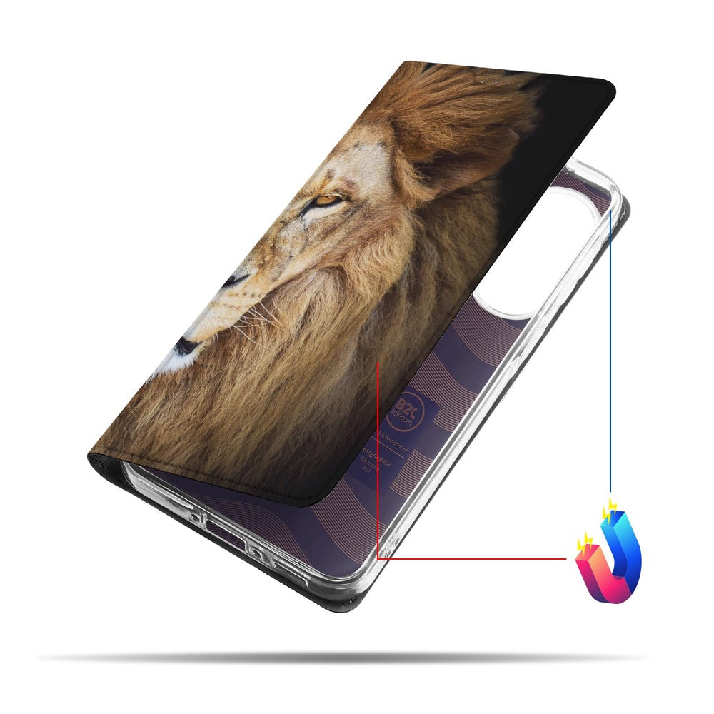 Samsung Galaxy A57 Telefoonhoesje Leeuw schitterende manen vooraanzicht.