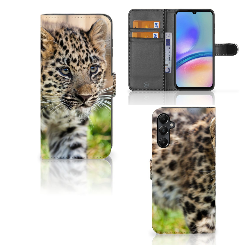 Samsung Galaxy A05s Telefoonhoesje met Pasjes Baby Luipaard luipaard hoesje vooraanzicht binnenkant